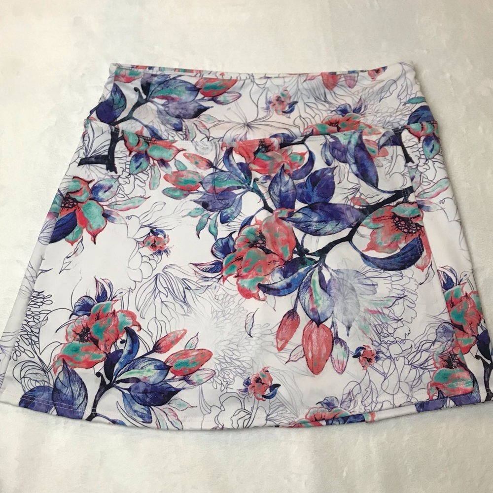 Evolution and Creation Womens Sports Skort Skirt White Floral Print Medium